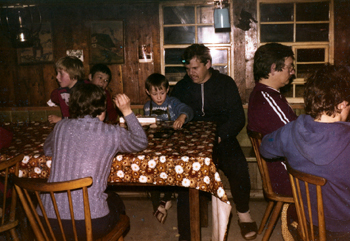Im Wohnzimmer wird gespielt Im Wohnzimmer wird gespielt